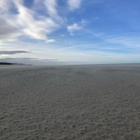 By The Sea In Belgium With Balcony, Cleaning Included Apartamento Koksijde